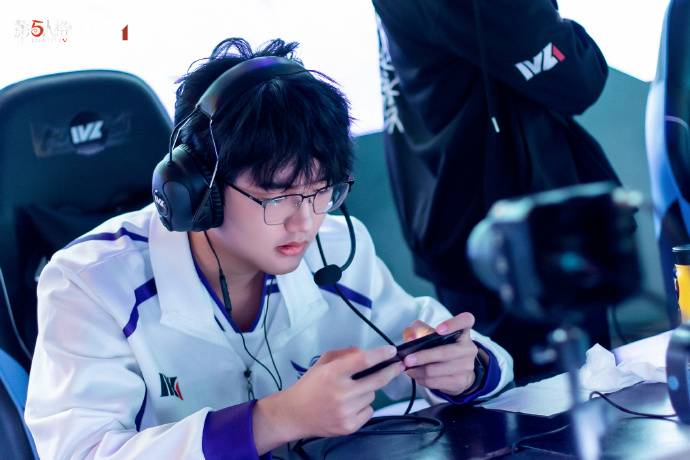 《第五人格》选手故事:GW_Dragon——不坠青云之志