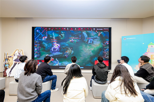 游戏节狂欢不停强势出圈!鸿蒙原生游戏新体验点燃玩家热情