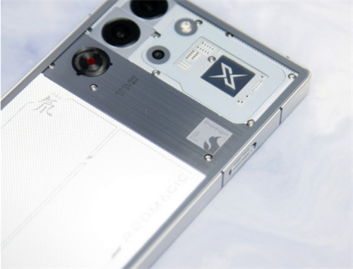 成功引领旗舰革命后，高通的底气明显更足了